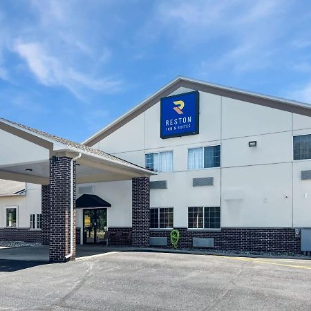 Reston Inn & Suites Spencer Dış mekan fotoğraf