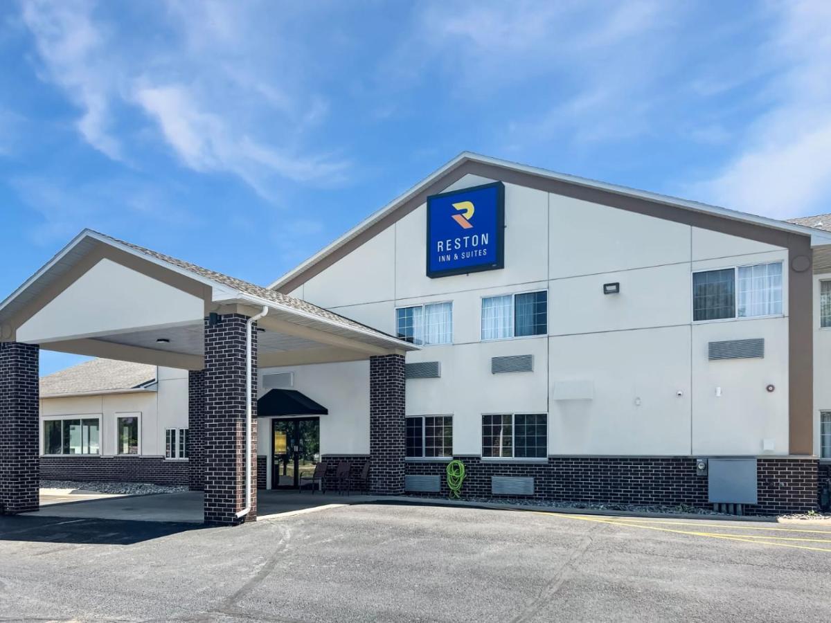 Reston Inn & Suites Spencer Dış mekan fotoğraf
