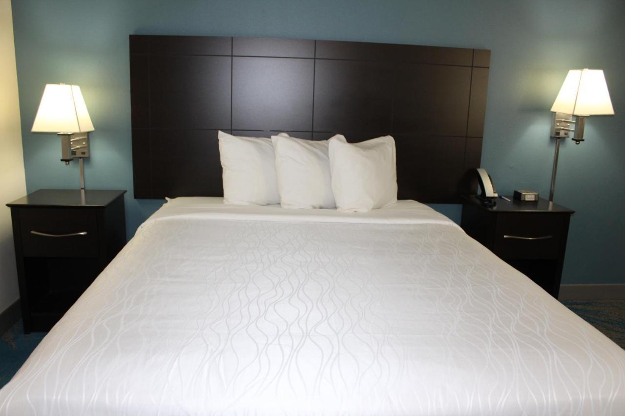 Reston Inn & Suites Spencer Dış mekan fotoğraf