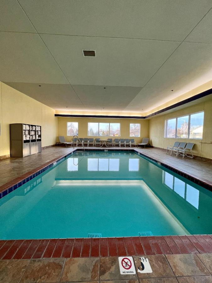 Reston Inn & Suites Spencer Dış mekan fotoğraf