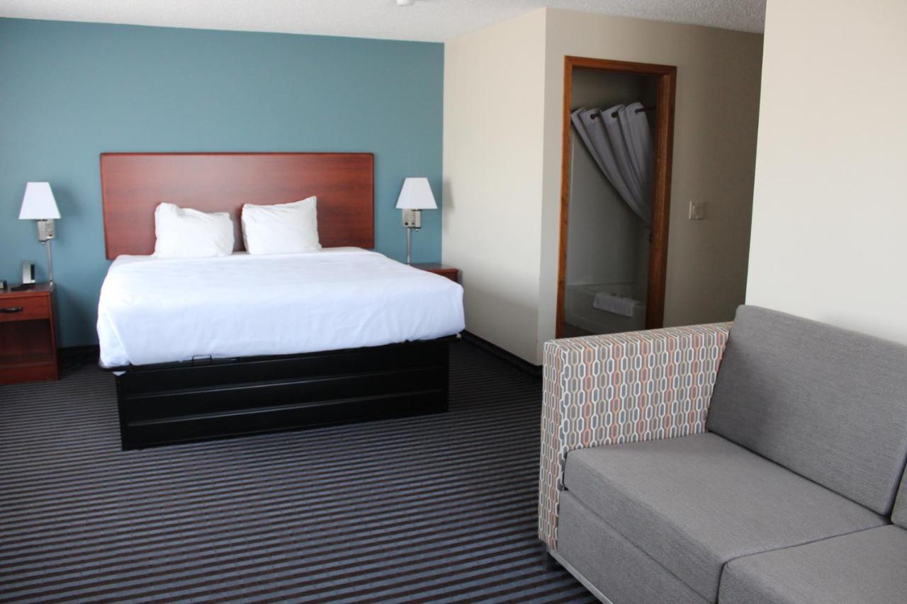 Reston Inn & Suites Spencer Dış mekan fotoğraf
