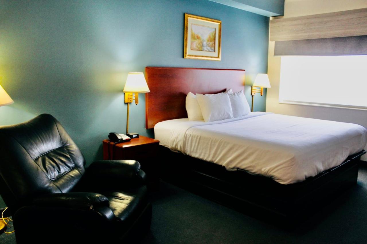 Reston Inn & Suites Spencer Dış mekan fotoğraf