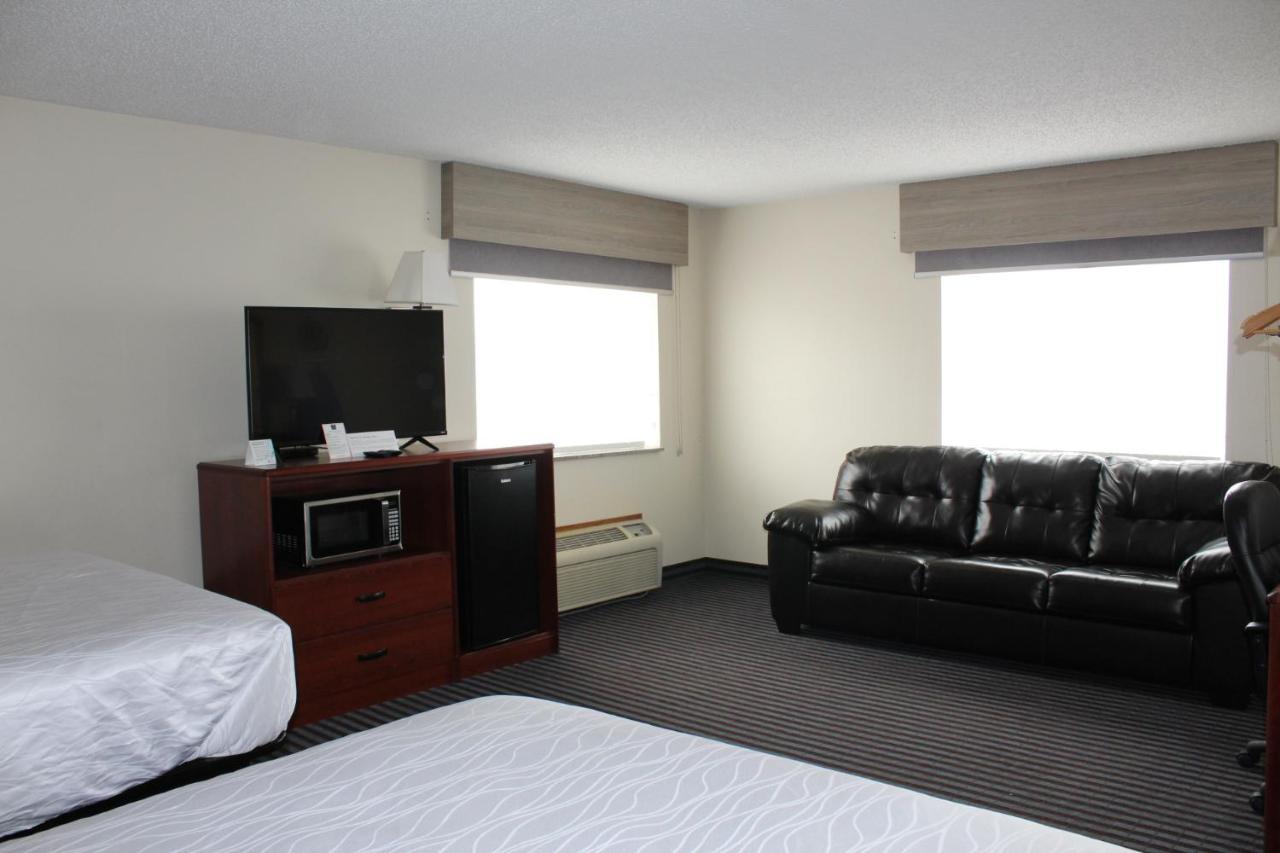 Reston Inn & Suites Spencer Dış mekan fotoğraf