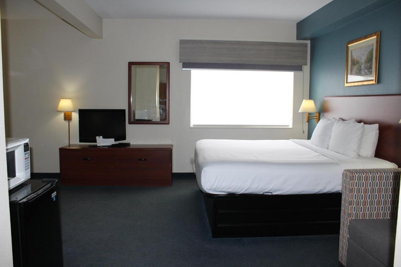 Reston Inn & Suites Spencer Dış mekan fotoğraf
